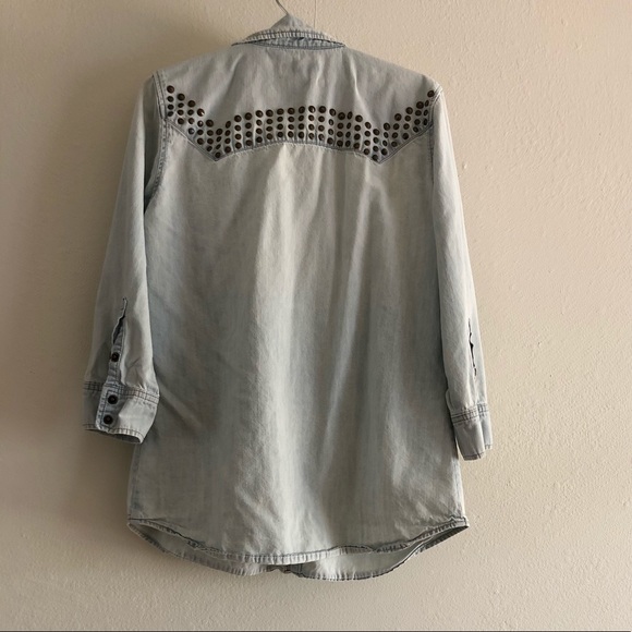 2 for $10/Democracy women’s 3/4 sleeve denim shirt - Picture 3 of 7